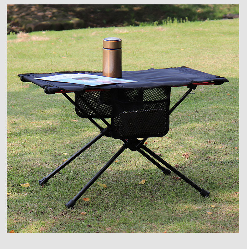 Table pliante ultra légère pour le camping en plein air et toutes les activités de plein air. Trous pour tasses, sac pour téléphone portable
-Ultra Light Folding Table Outdoor Camping and all Outdoor Activities. Cup Hole, Mobile Phone Bag