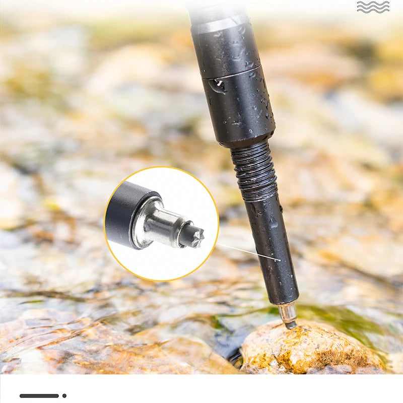 Bâton de marche tactique d'autodéfense de randonnée télescopique pliable en plein air
- Folding telescopic outdoor hiking tactical self-defense stick Walking stick