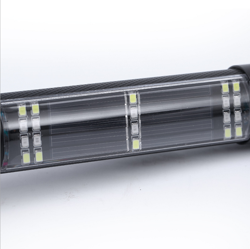 Lampe de poche LED à charge solaire et USB, multifonctionnelle, marteau d’urgence, lampe torche,  aimant, lumière d'urgence.                                  - Solar and USB Charging LED Flashlight Multifunctional Safety Hammer,Magnet Emergency Light