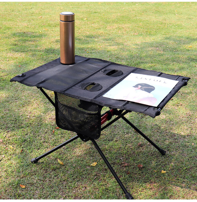 Table pliante ultra légère pour le camping en plein air et toutes les activités de plein air. Trous pour tasses, sac pour téléphone portable
-Ultra Light Folding Table Outdoor Camping and all Outdoor Activities. Cup Hole, Mobile Phone Bag
