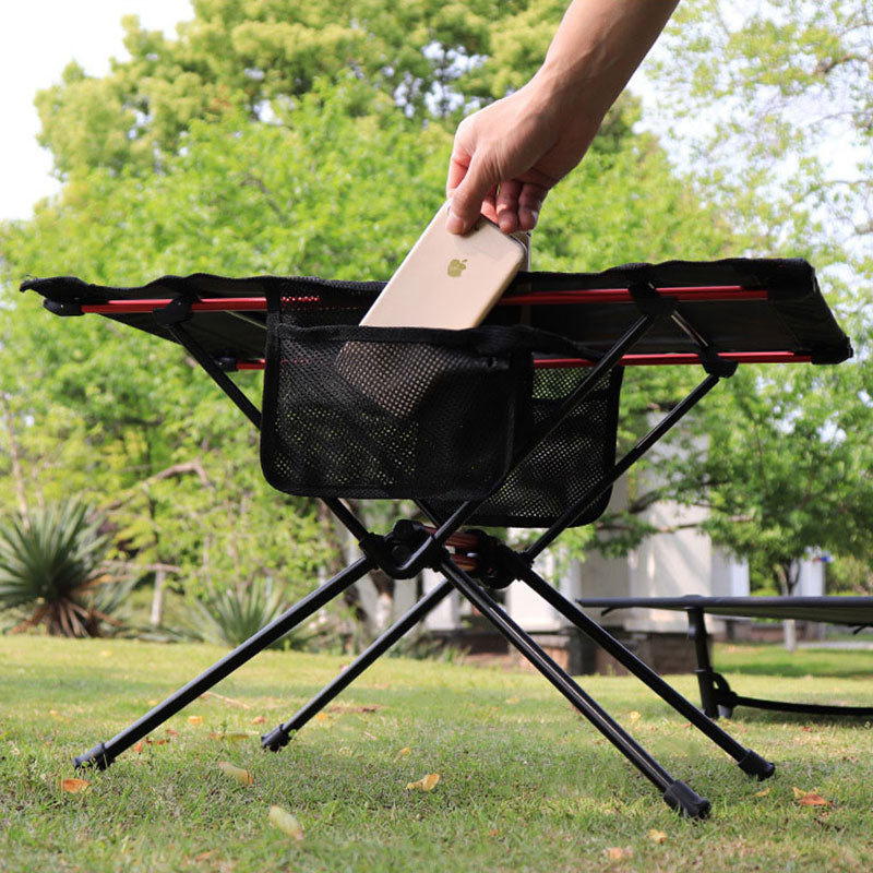 Table pliante ultra légère pour le camping en plein air et toutes les activités de plein air. Trous pour tasses, sac pour téléphone portable
-Ultra Light Folding Table Outdoor Camping and all Outdoor Activities. Cup Hole, Mobile Phone Bag