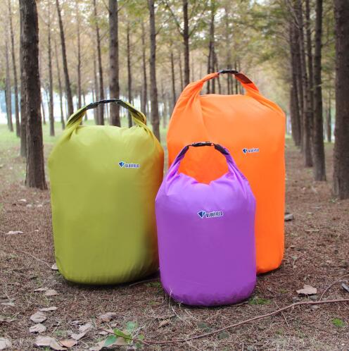 Sac de rangement étanche portable 40L 70L 
-Portable 40L 70L Waterproof Bag Storage Dry Bag