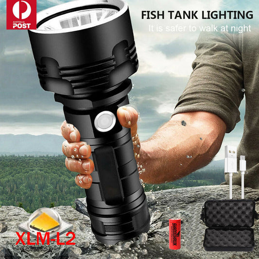 Nouvelle lampe de poche P50 à chargement USB et lumière puissante
- New P50 Strong Light USB Charging Flashlight