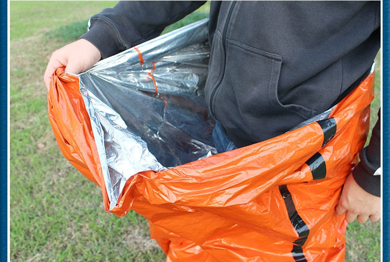 Sac de Couchage de secours portable réutilisable et étanche pour espace de sauvetage, sac thermique orange
- Portable sleeping bag Emergency foil Reusable Waterproof Rescue Space Thermal orange Bag